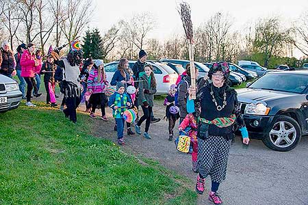 Pálení čarodějnic, Dolní Třebonín 30.4.2016, foto: Jan Švec